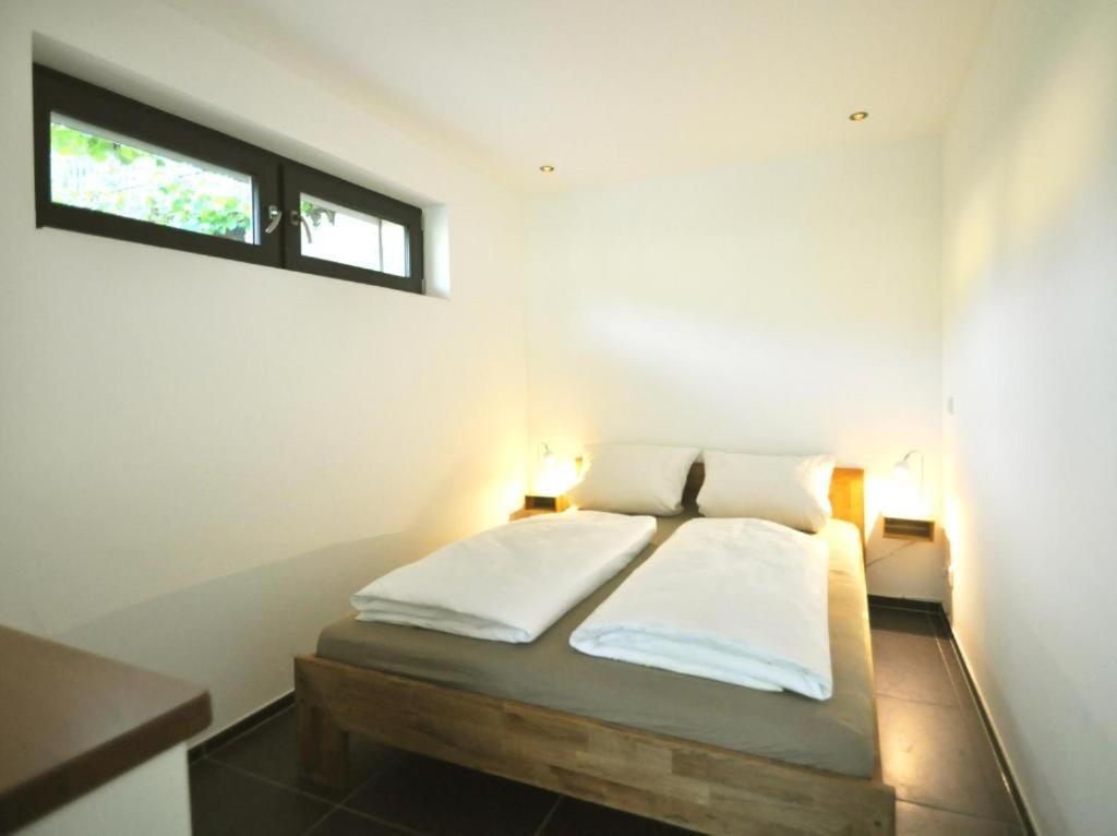 Ferienwohnung Am Moselufer Zell Buitenkant foto